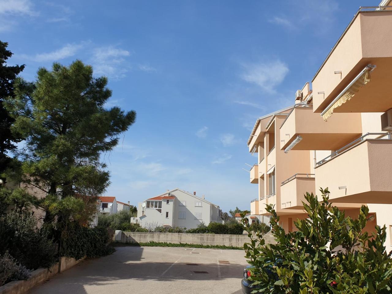 Apartment Valamar Novalja Ngoại thất bức ảnh