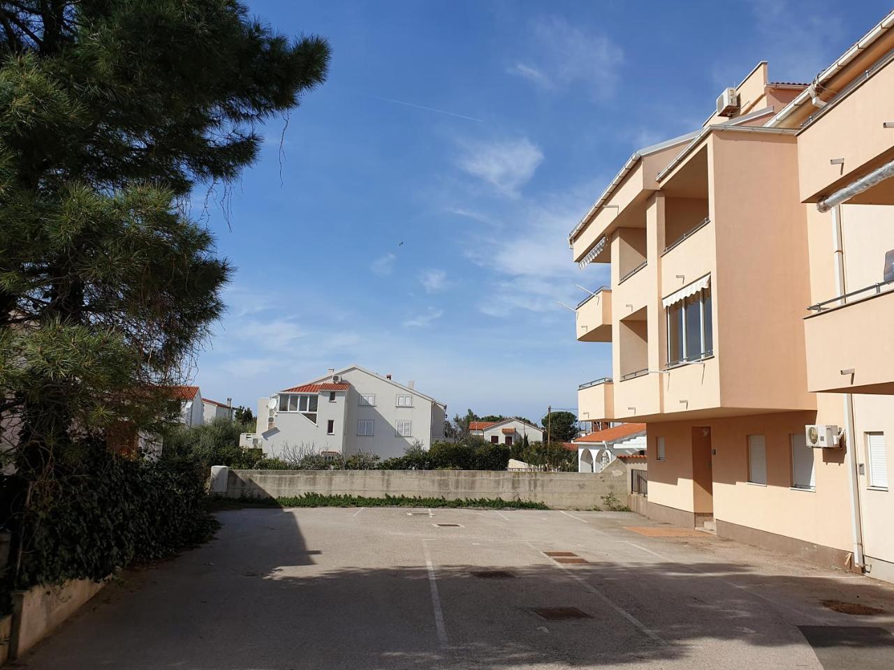 Apartment Valamar Novalja Ngoại thất bức ảnh